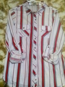 Button up quarter length sleeve blouse